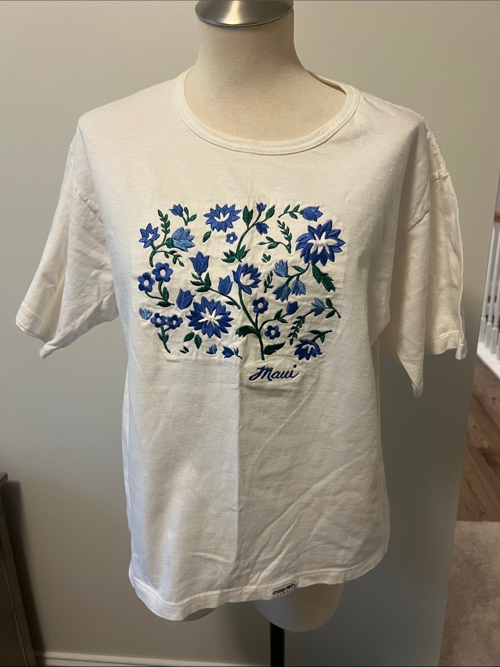Maui White Short-Sleeve Tee with Blue Floral Embroidery